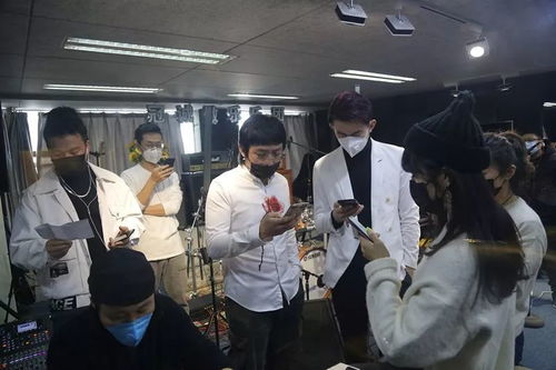 原創(chuàng)戰(zhàn)疫歌曲《心手相牽》錄制完成，徐州廣播電視傳媒集團以藝術(shù)傳遞力量