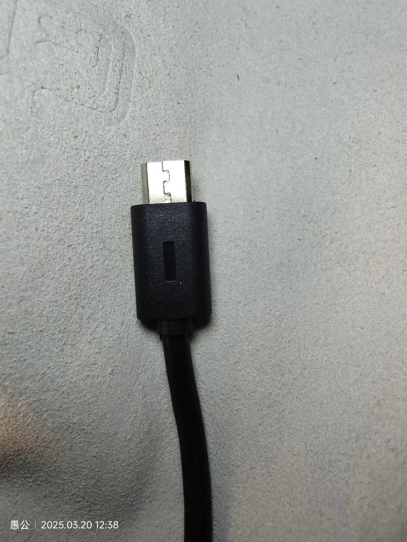 從紅米1.2米Micro USB數(shù)據(jù)線看工藝設(shè)計的品質(zhì)密碼
